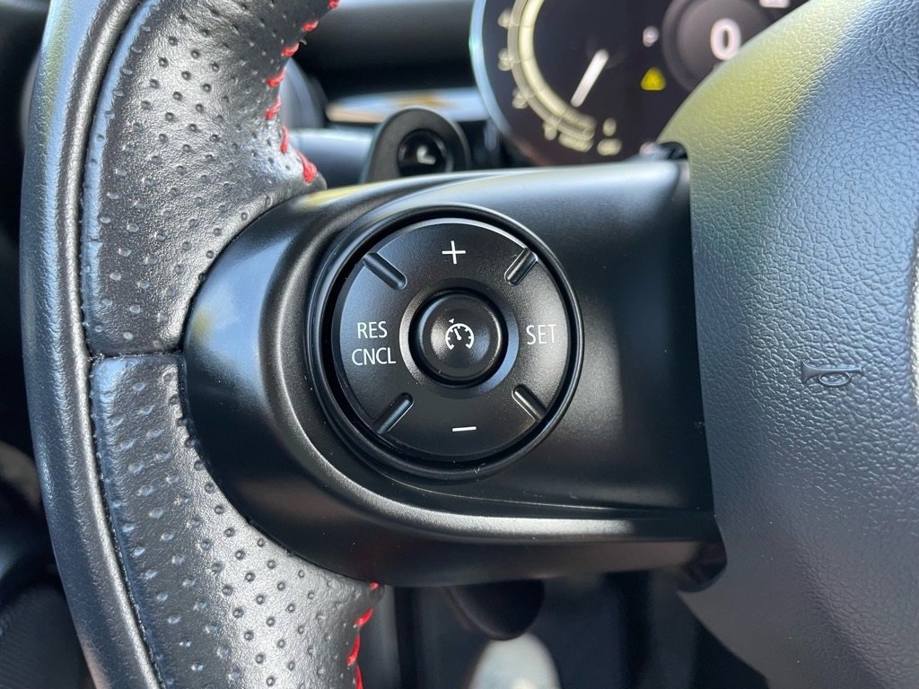 Used 2021 MINI Cooper S w/ 6.5" Touchscreen Package image 6