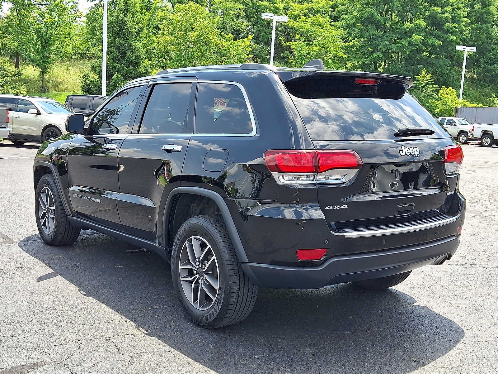 Used 2022 Jeep Grand Cherokee Limited AWD/4WD image 4