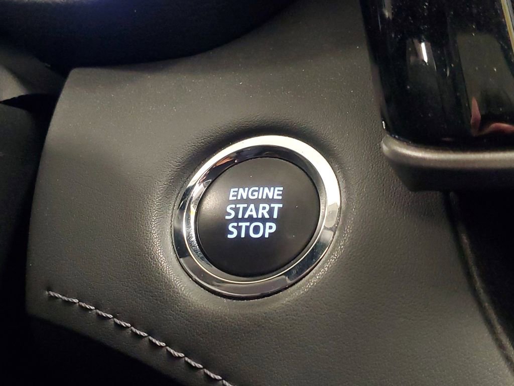 Used 2023 Toyota Highlander XLE image 32