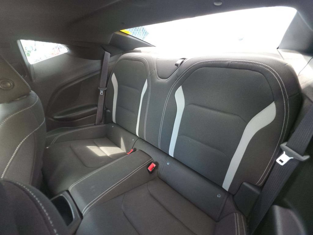 Used 2019 Chevrolet Camaro SS RWD image 5