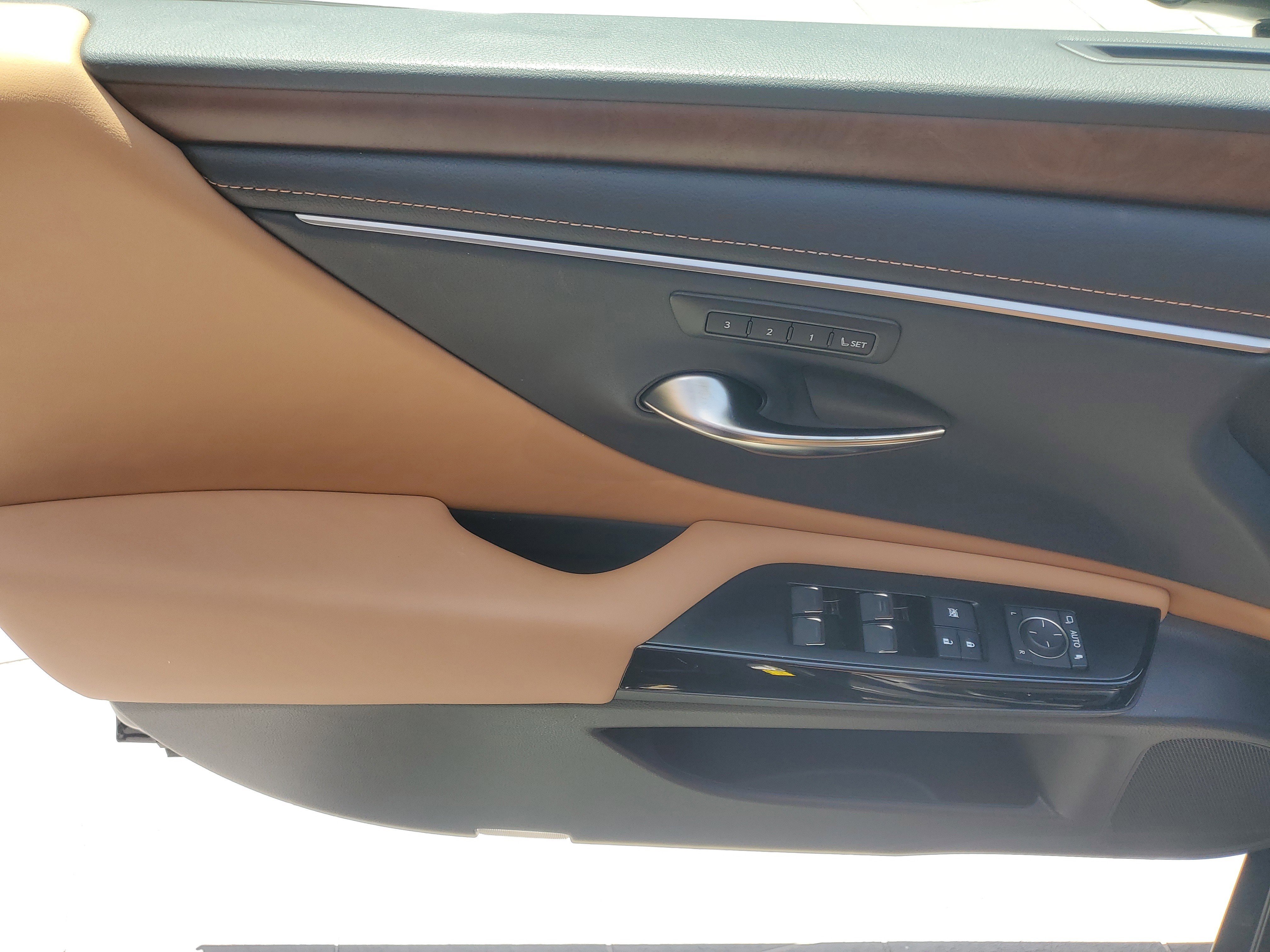 Certified 2024 Lexus ES 350 w/ Premium Package FWD image 17