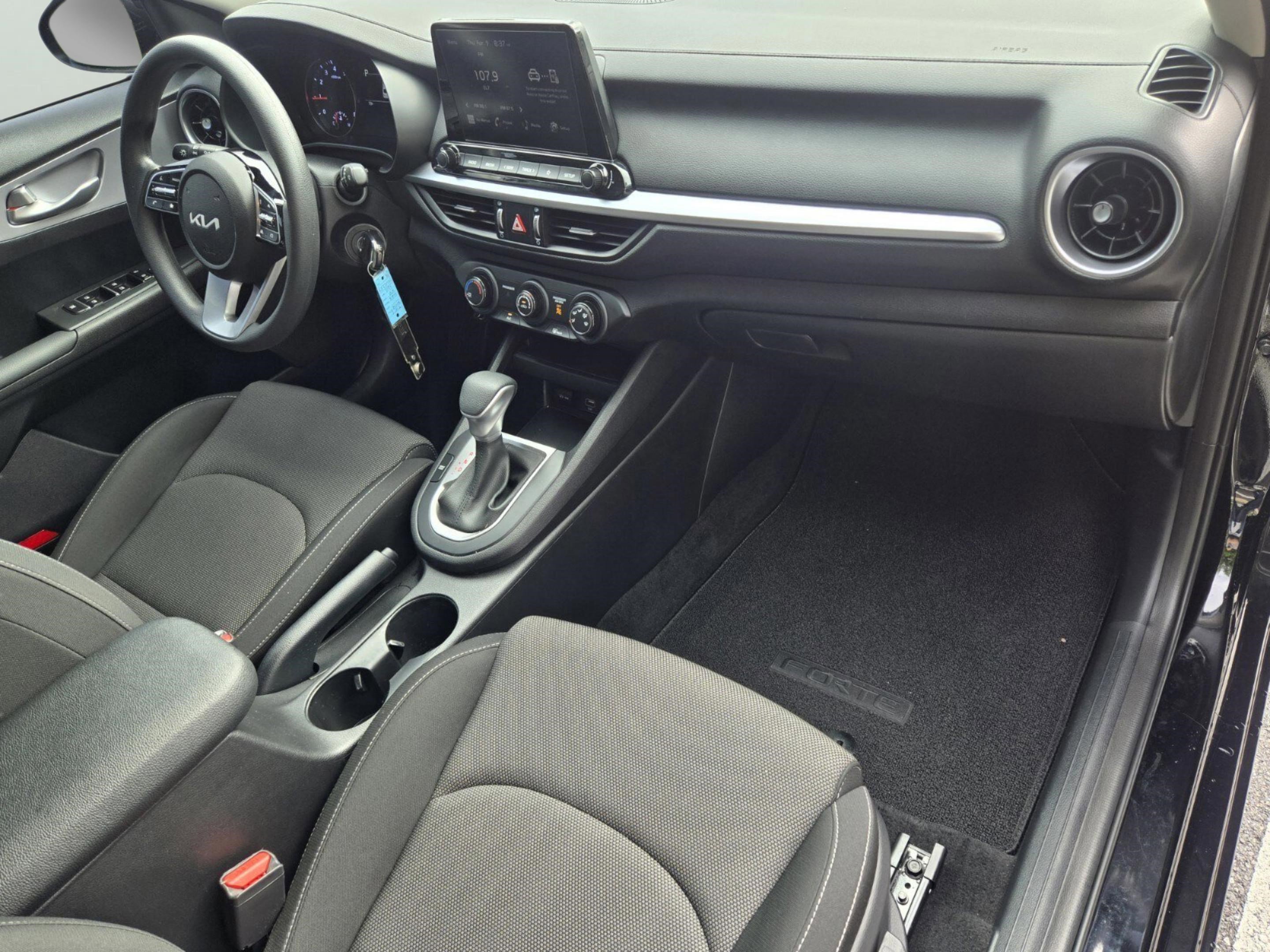 Used 2024 Kia Forte LXS w/ LXS Technology Package image 16