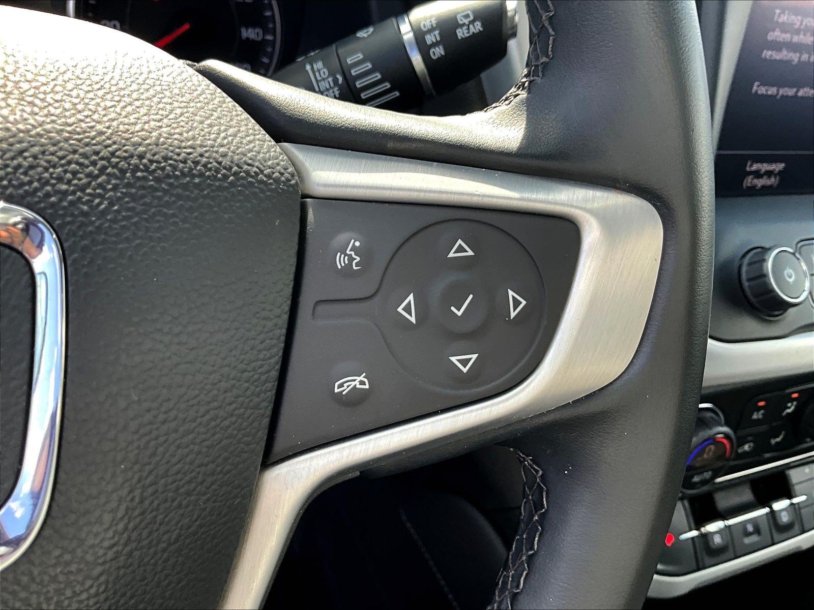 Used 2023 GMC Acadia SLT w/ Elevation Edition FWD image 12