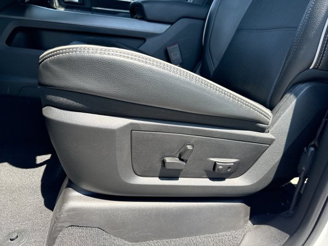 Used 2025 RAM 2500 Laramie AWD/4WD image 12