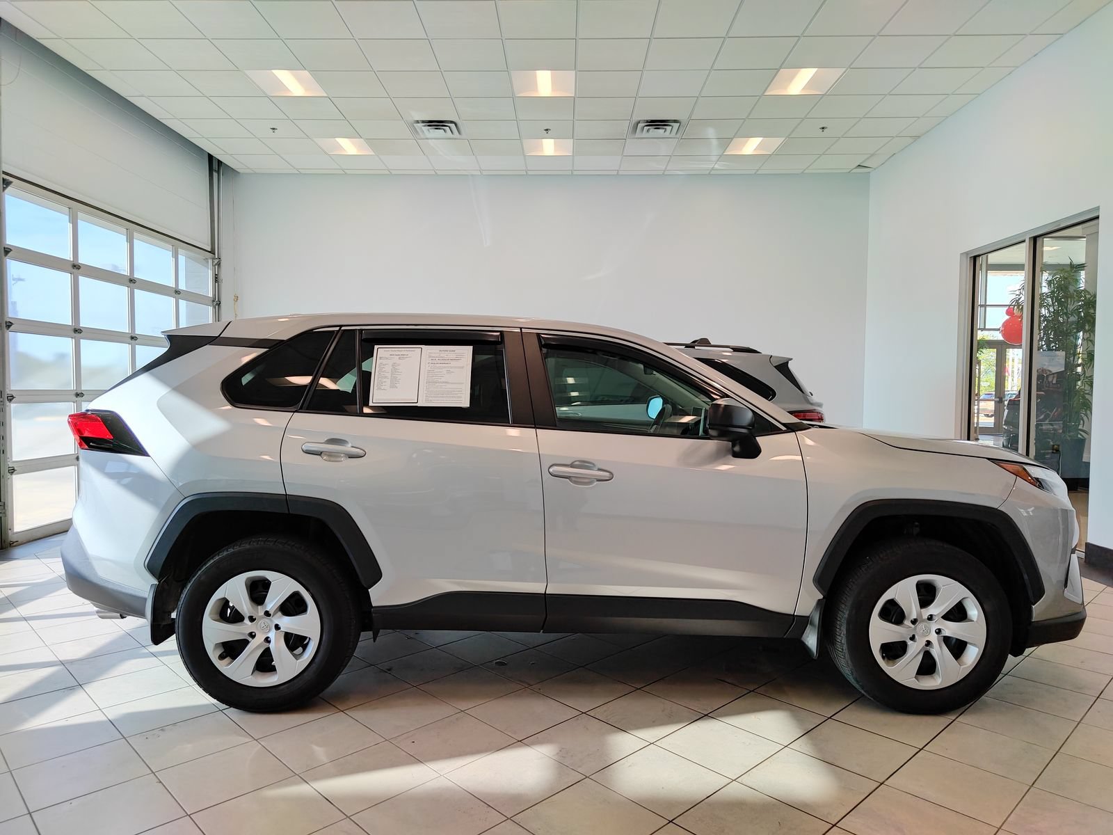 Used 2024 Toyota RAV4 LE AWD/4WD image 2