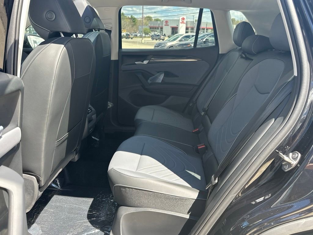 New 2026 Volkswagen Tiguan SE AWD/4WD image 24