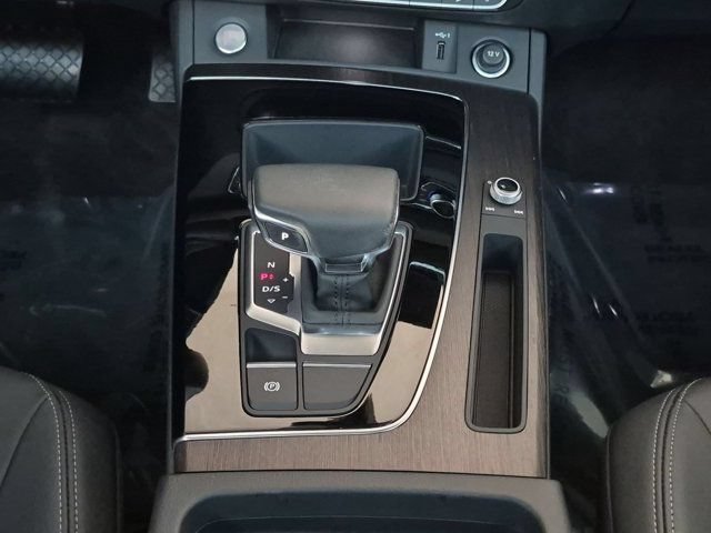 Certified 2023 Audi Q5 Premium w/ Convenience Package AWD/4WD image 12