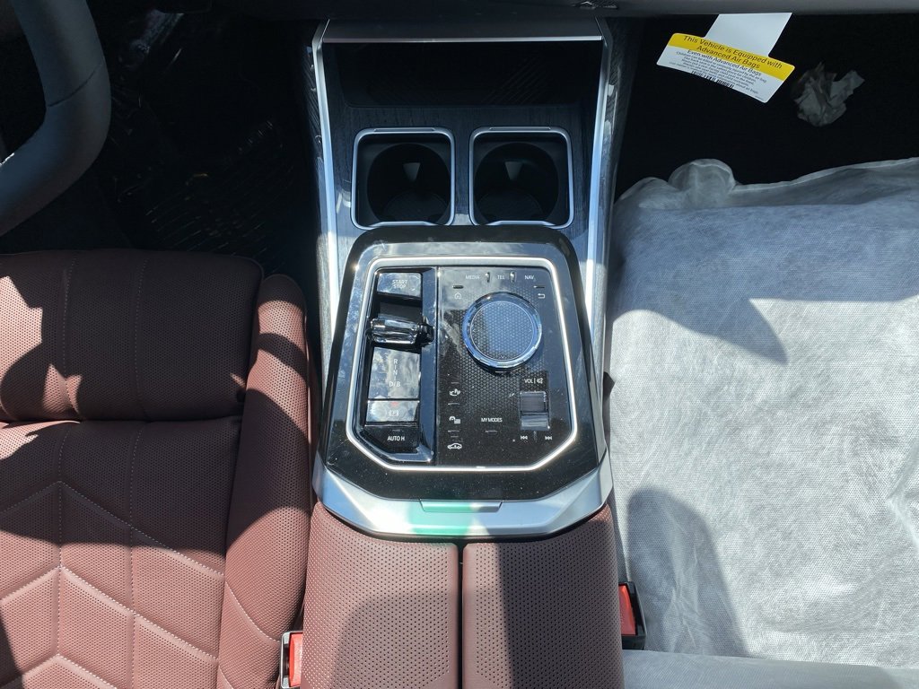 New 2025 BMW i7 xDrive60 image 12