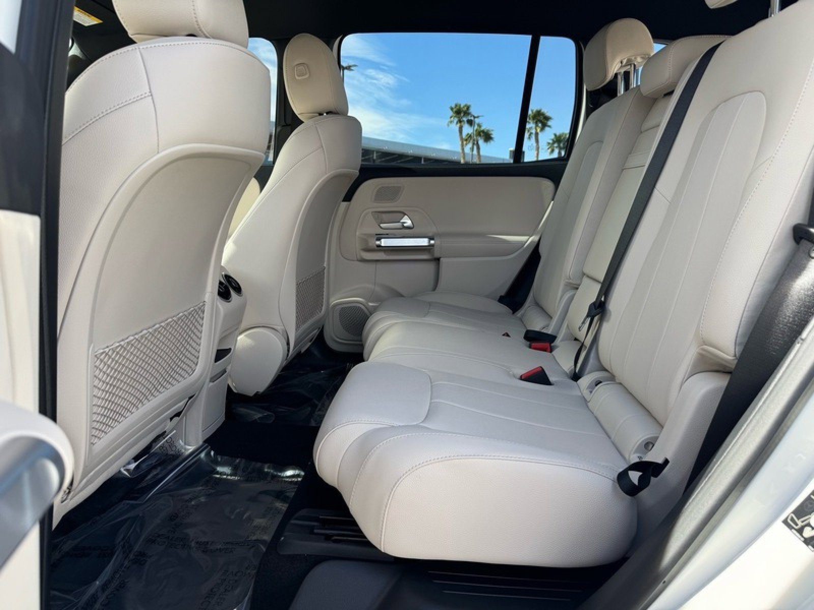 New 2023 Mercedes-Benz EQB 300 4MATIC image 16