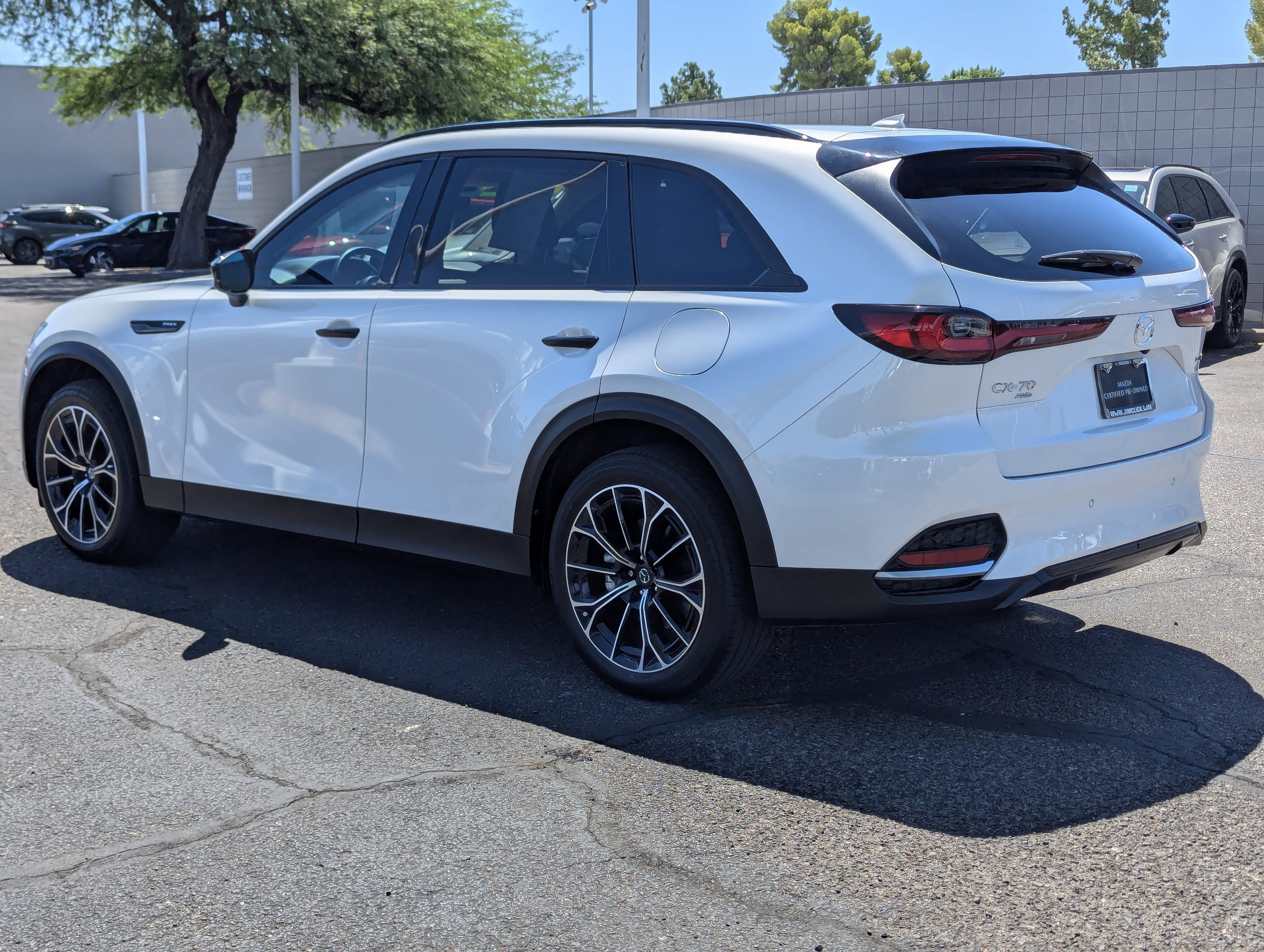 Certified 2025 MAZDA CX-70 Plug-In Hybrid w/ Premium Pkg image 4