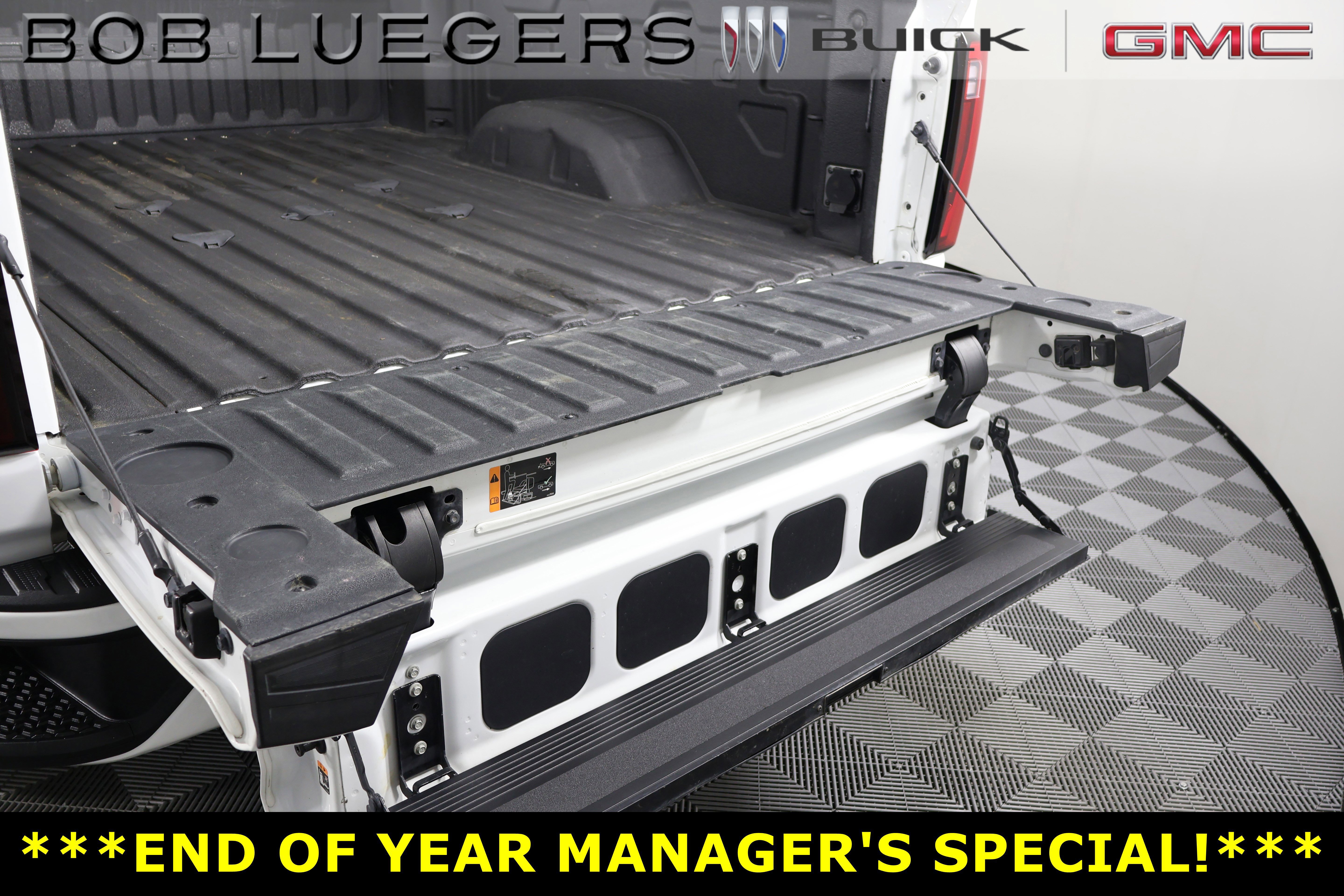 Used 2024 GMC Sierra 2500 Denali w/ Denali Reserve Package image 9