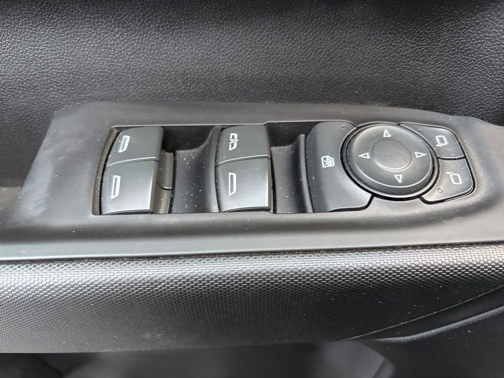 Certified 2023 Chevrolet Silverado 1500 Custom AWD/4WD image 19