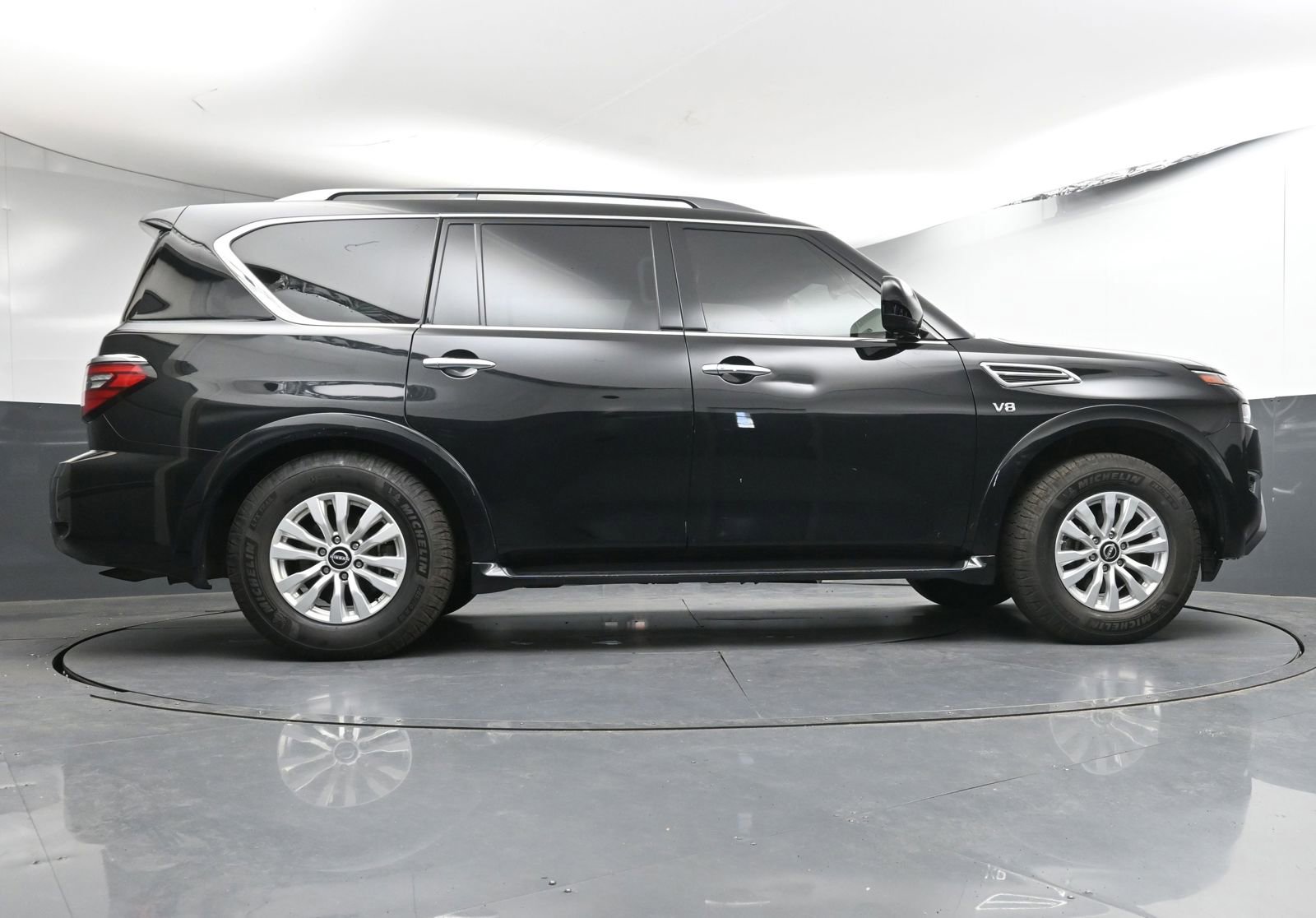 Used 2021 Nissan Armada SV image 27
