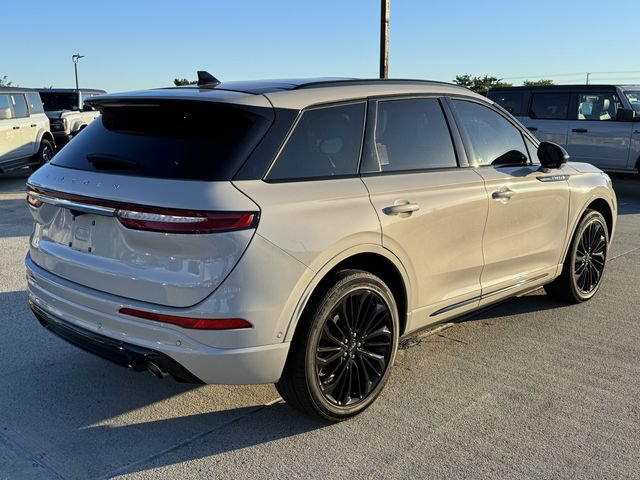 Used 2023 Lincoln Corsair Reserve w/ Equipment Group 202A AWD/4WD image 3