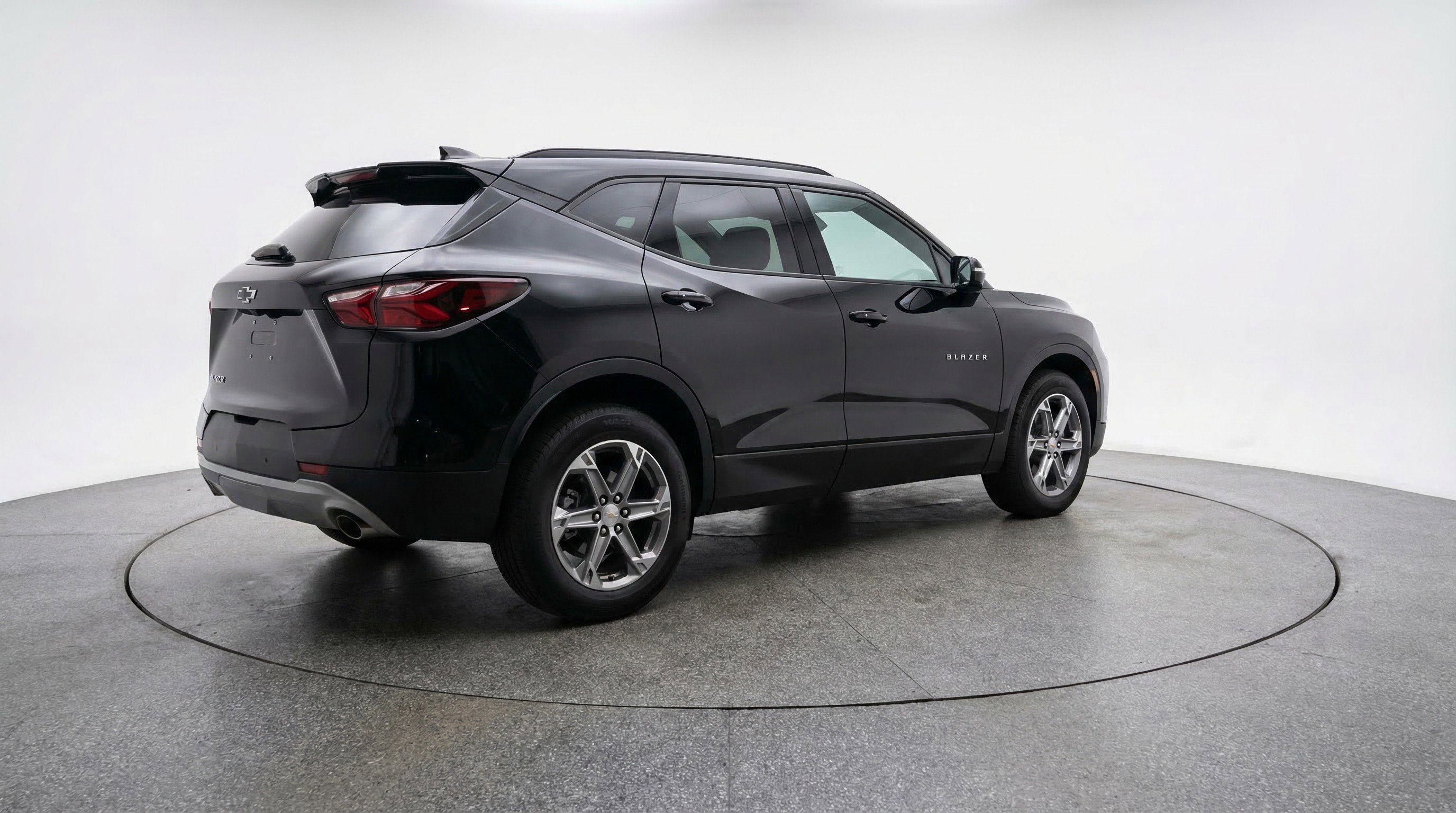 Used 2025 Chevrolet Blazer LT image 9