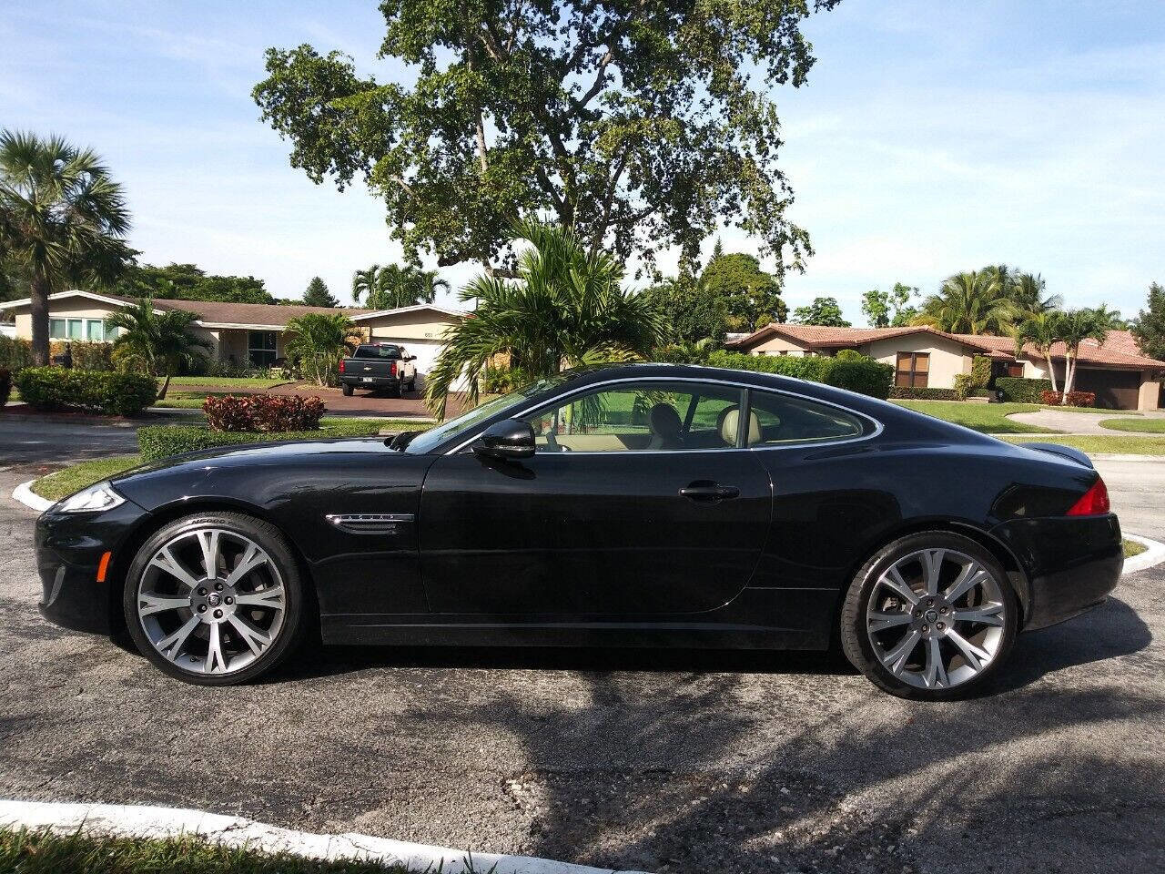 Used 2013 Jaguar XK Coupe RWD image 7
