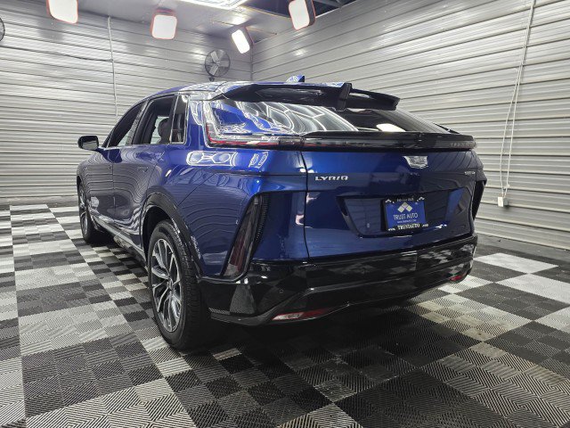 Used 2024 Cadillac Lyriq Sport AWD/4WD image 8