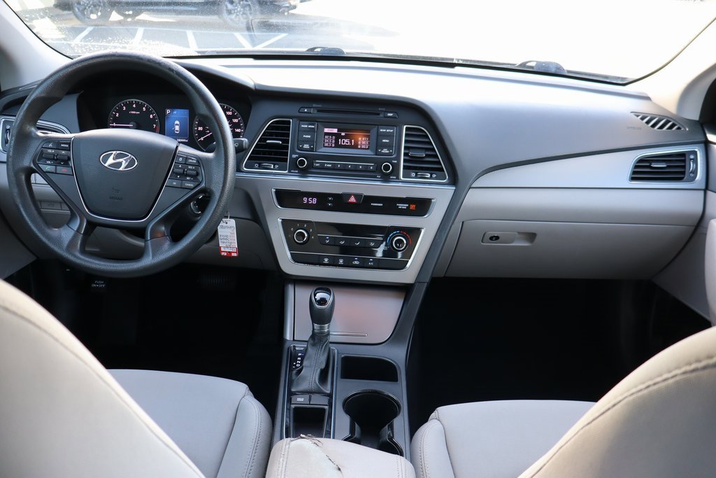 Used 2016 Hyundai Sonata SE image 15