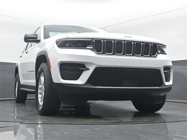 Used 2024 Jeep Grand Cherokee Laredo image 53