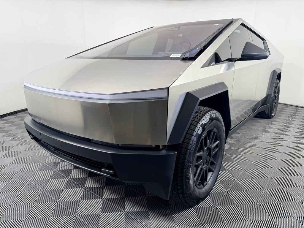 Used 2025 Tesla Cybertruck AWD Crew Cab image 9