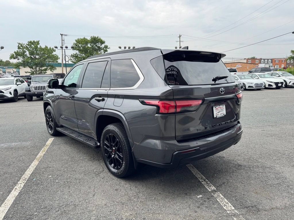 Used 2024 Toyota Sequoia SR5 w/ SR5 Premium Package AWD/4WD image 5
