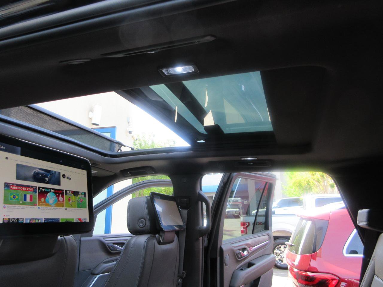 Used 2024 GMC Yukon Denali w/ Advanced Technology Package image 50