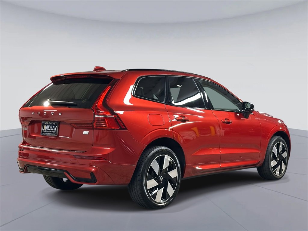 Used 2024 Volvo XC60 T8 Plus w/ Protection Package Premier image 7