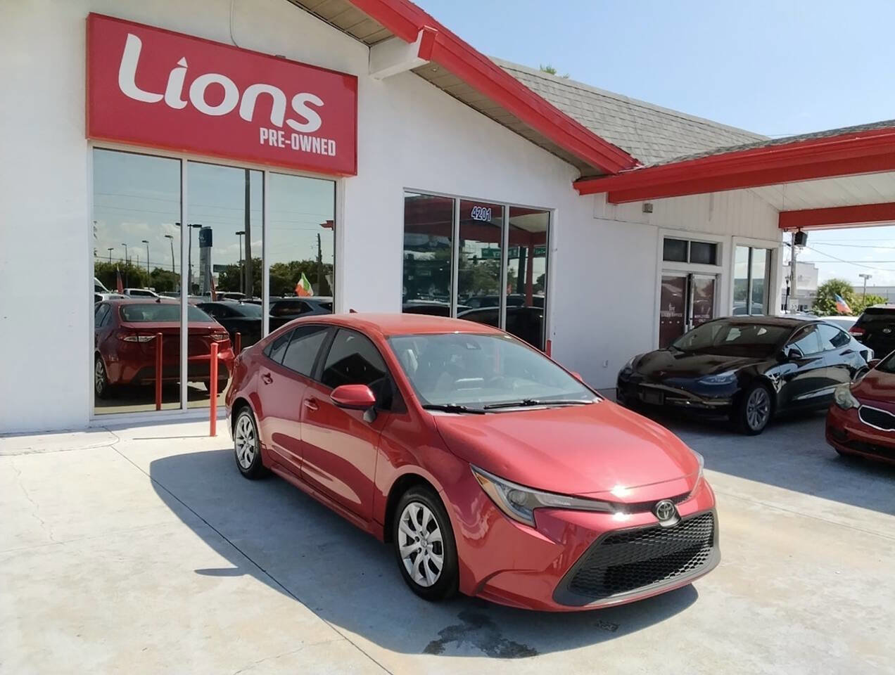 Used 2021 Toyota Corolla LE image 14