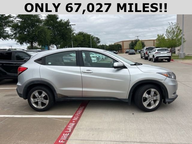 Used 2016 Honda HR-V LX image 2