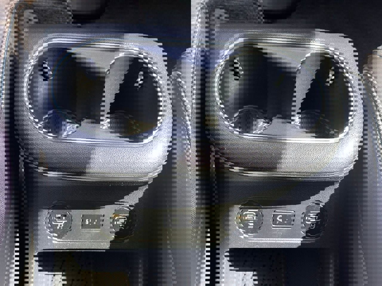 Used 2024 Hyundai Ioniq 5 Limited image 36