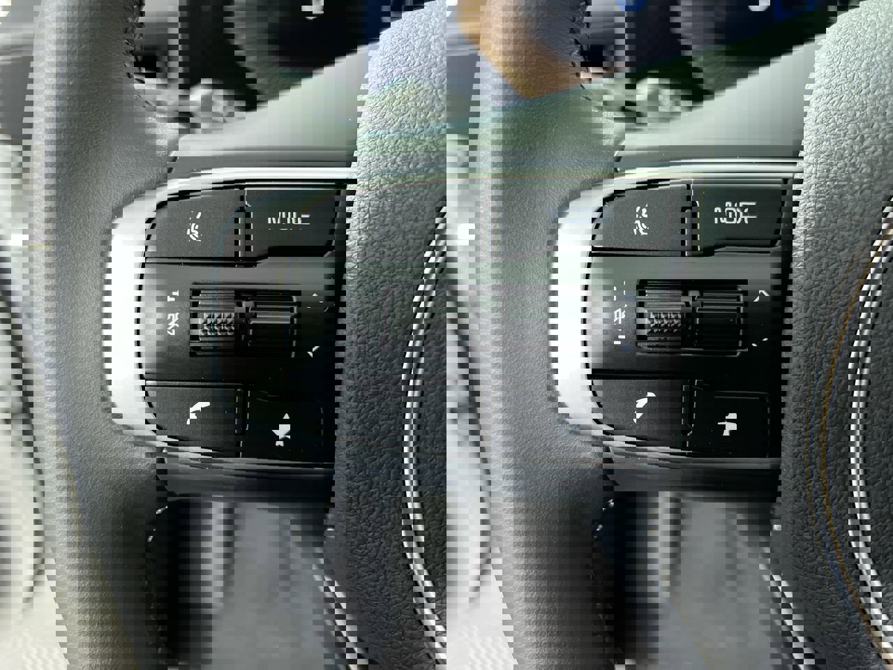 New 2026 Kia K5 EX image 18