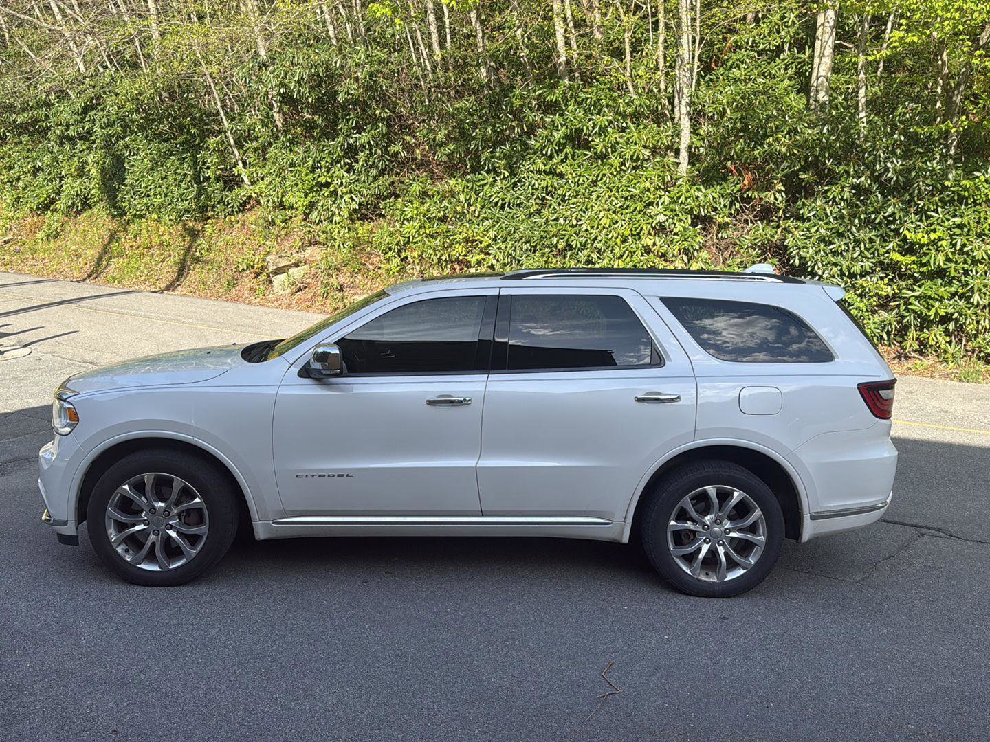 Used 2017 Dodge Durango Citadel w/ Technology Group AWD/4WD image 4