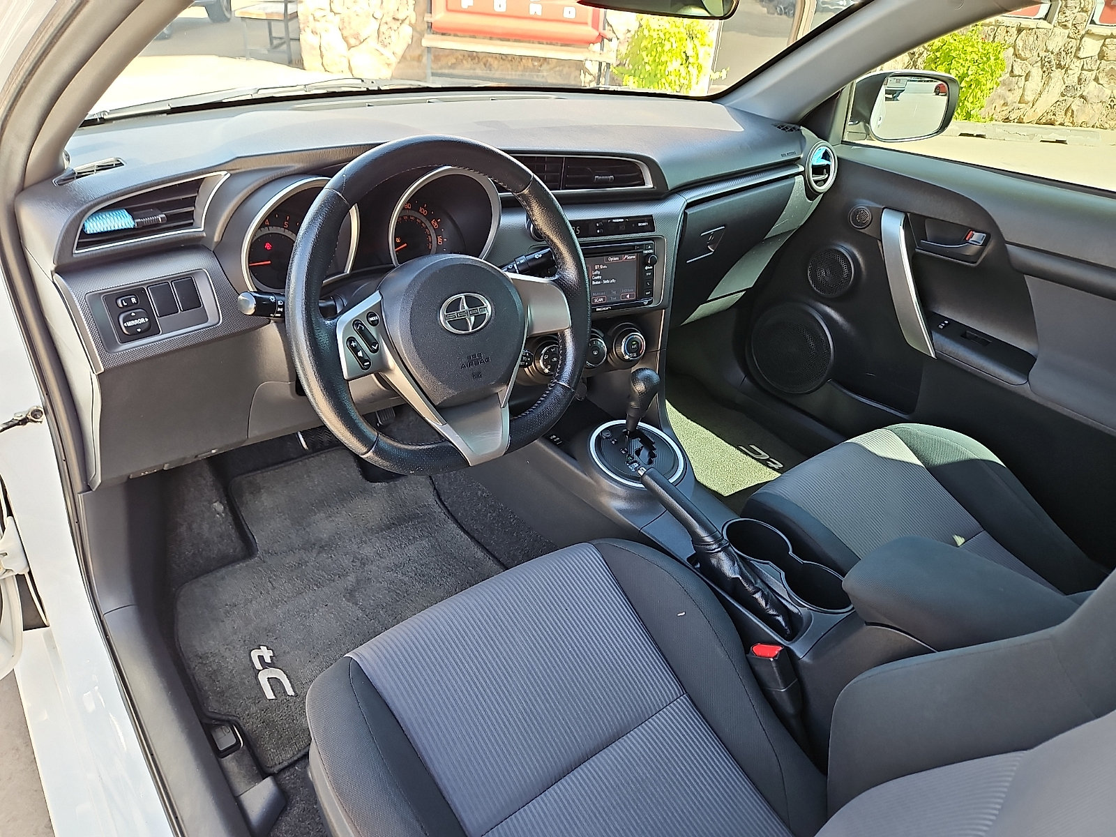 Used 2014 Scion tC FWD image 11
