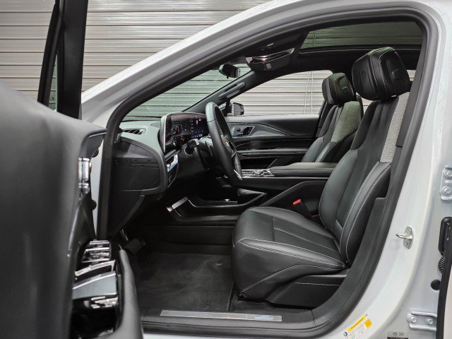 Used 2024 Cadillac Lyriq Tech w/ Driver Assist Package AWD/4WD image 13