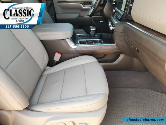 Used 2025 GMC Sierra 1500 SLT w/ SLT Premium Plus Package AWD/4WD image 15