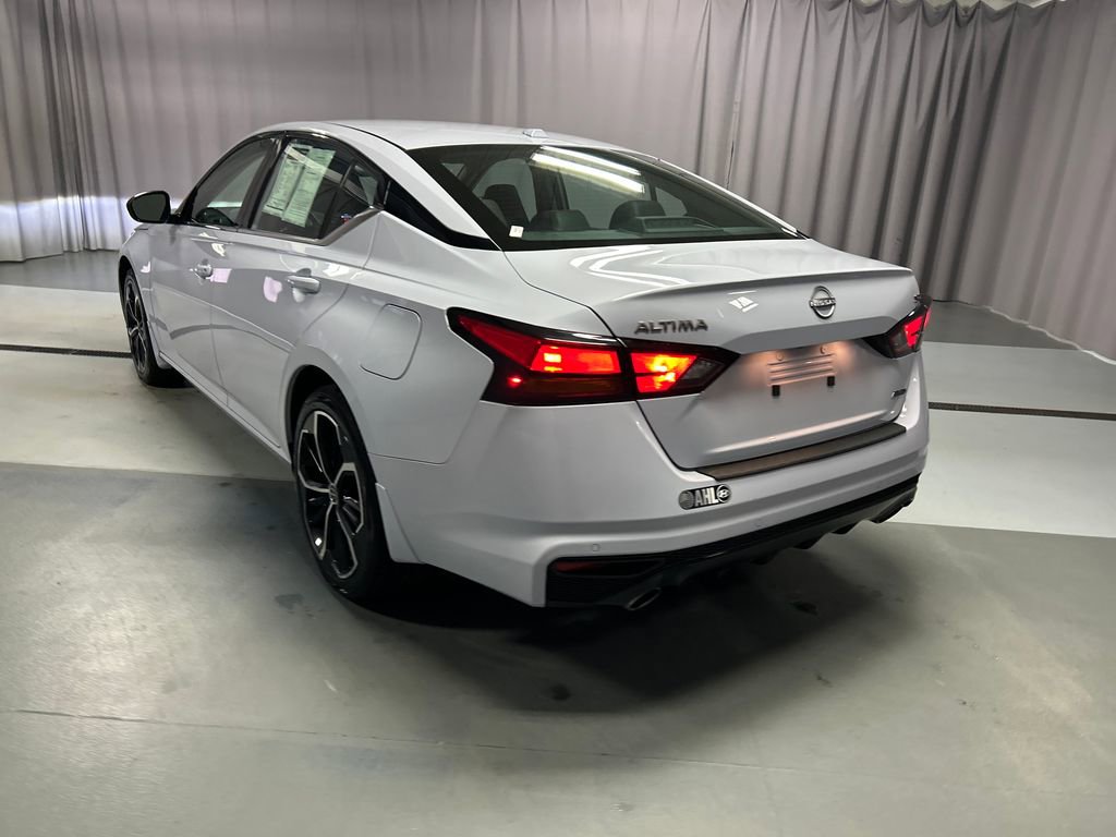Used 2025 Nissan Altima 2.5 SR AWD/4WD image 5