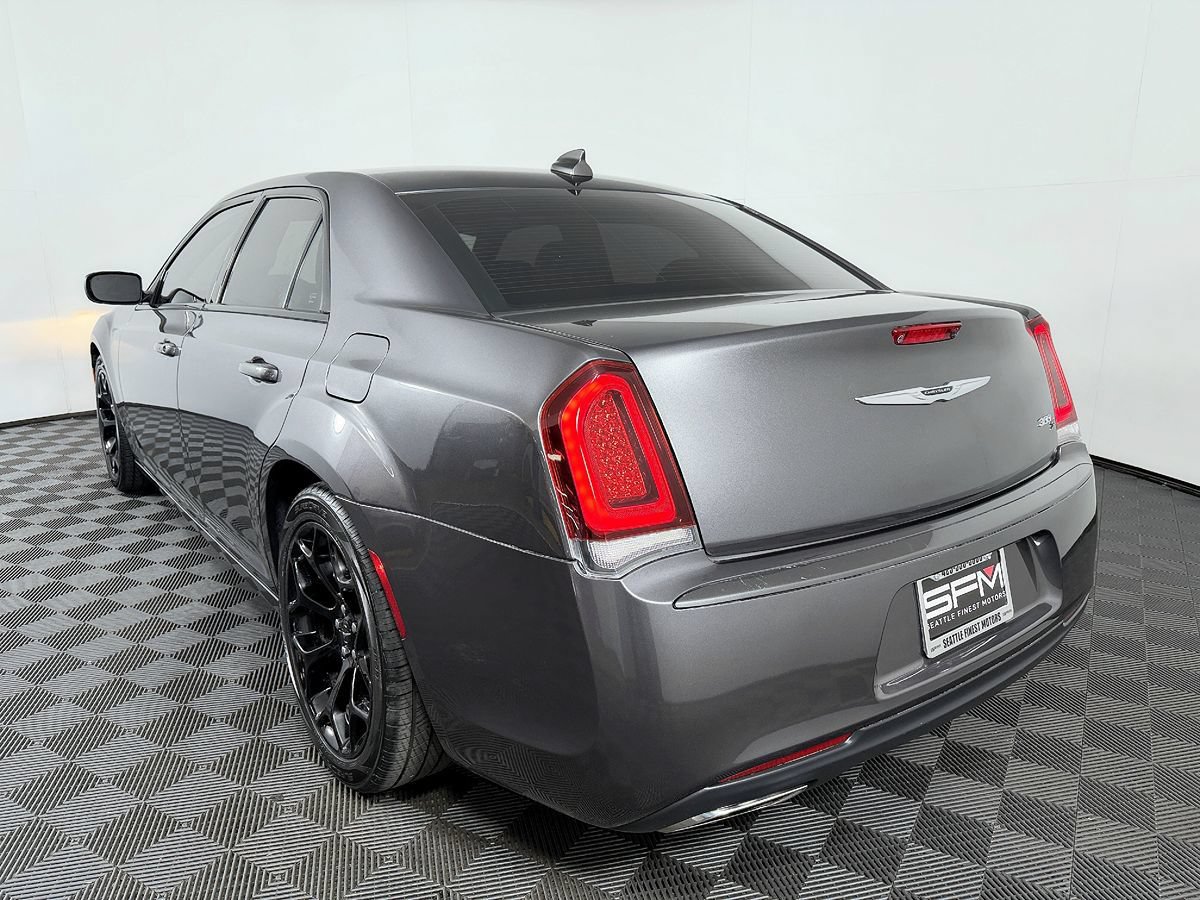 Used 2017 Chrysler 300 S RWD image 14