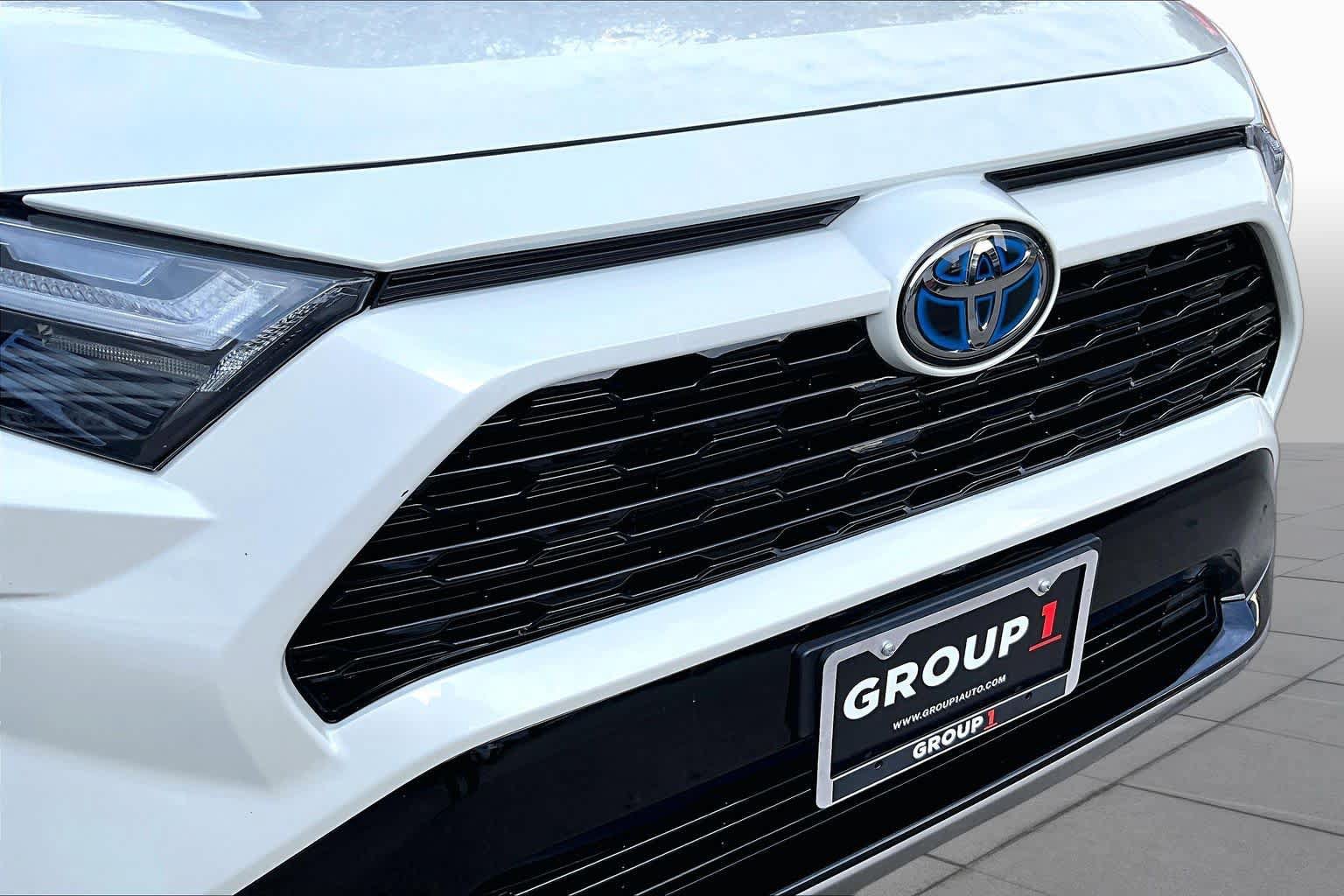 Used 2022 Toyota RAV4 SE AWD/4WD image 29