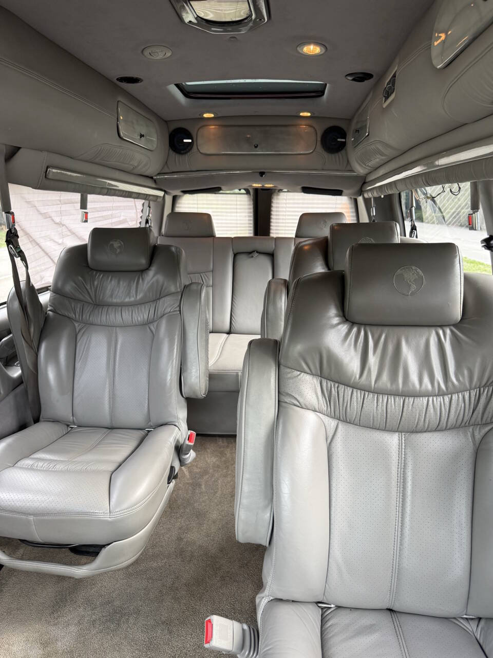 Used 2007 Chevrolet Express 2500 Extended w/ Preferred Equipment Group RWD image 11