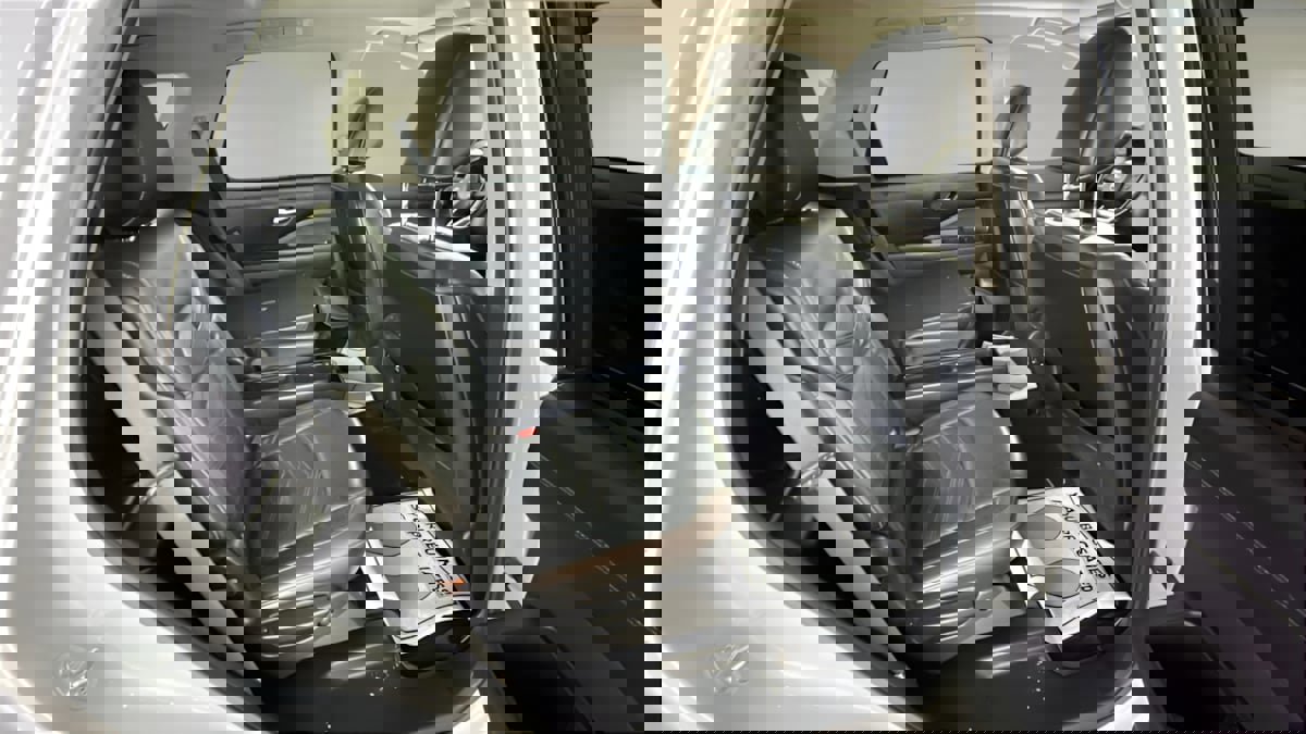 Used 2022 Nissan Pathfinder Platinum w/ Cargo Package image 14