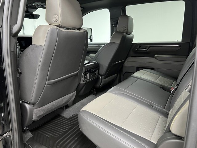 Used 2024 Chevrolet Silverado 2500 ZR2 w/ Technology Package image 47