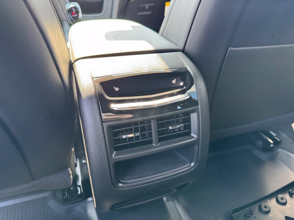 New 2026 Cadillac XT5 Sportv w/ LPO, Floor Liner Package AWD/4WD image 16