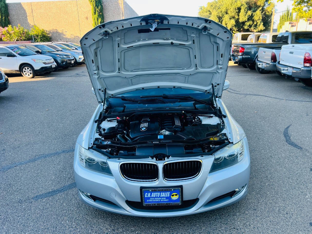 Used 2009 BMW 328i Sedan RWD image 11