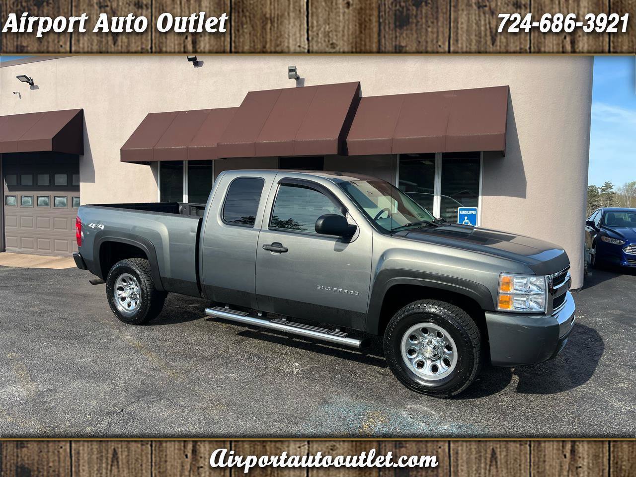 Used 2011 Chevrolet Silverado 1500 W/T w/ LS Package AWD/4WD image 1