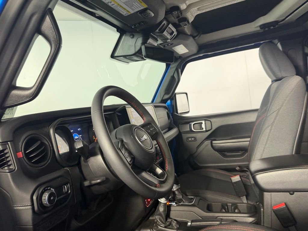 Used 2024 Jeep Wrangler Unlimited Rubicon w/ Capability Package image 25