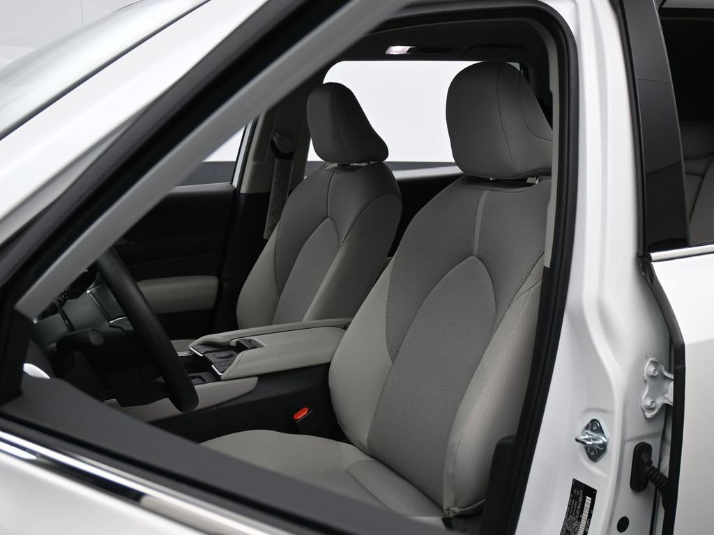 Used 2025 Toyota Grand Highlander FWD image 10
