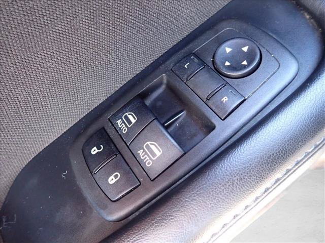 Used 2022 Dodge Challenger R/T w/ Driver Convenience Group RWD image 10