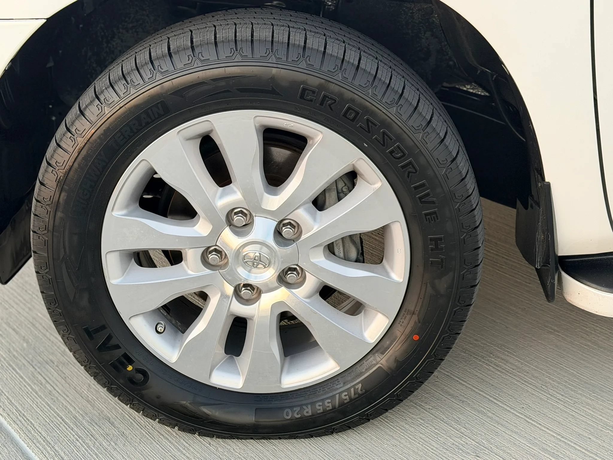 Used 2013 Toyota Sequoia Platinum AWD/4WD image 9