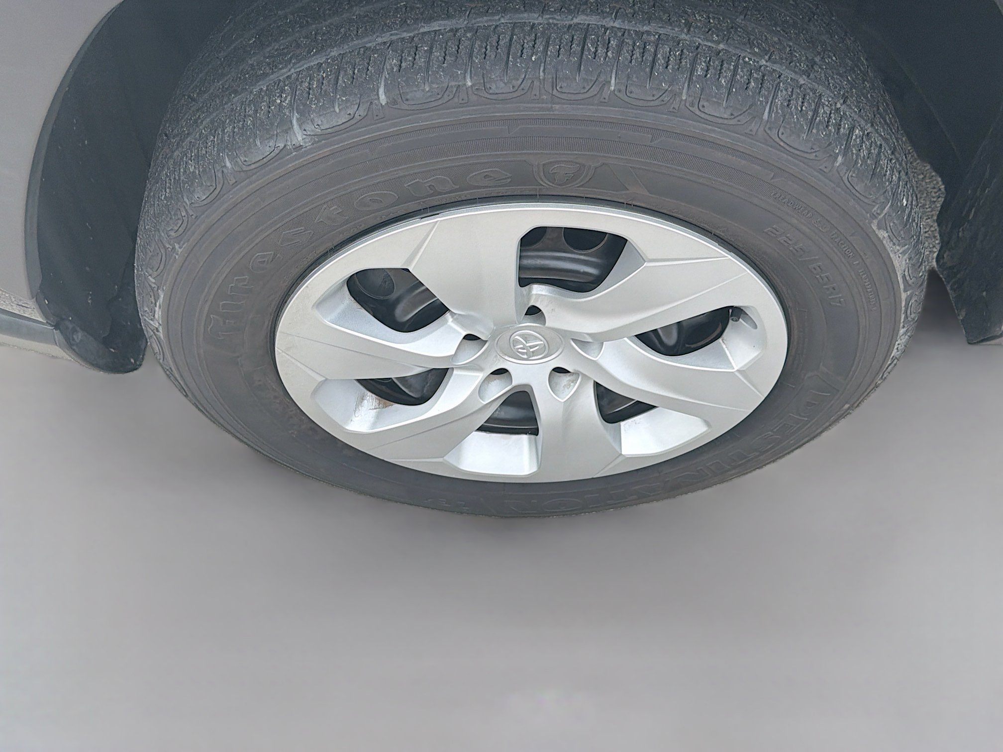Used 2024 Toyota RAV4 LE FWD image 34