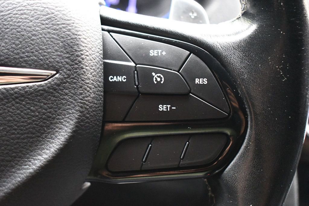 Used 2019 Chrysler 300 S image 27